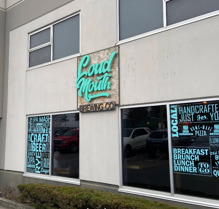 Loudmouth Brewing Co. Abbotsford — craft beer and burgers
