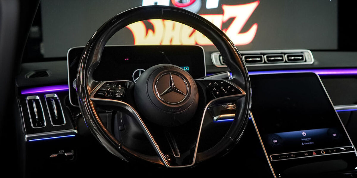 Mercedes-Benz – HotWheelz luxury rental